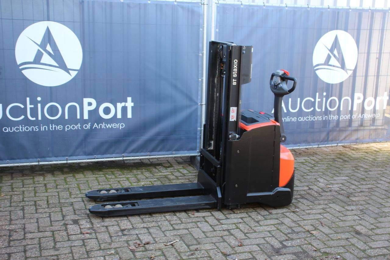 Toyota SWE200D Electric Stacker 2000kg 2.1m 2018