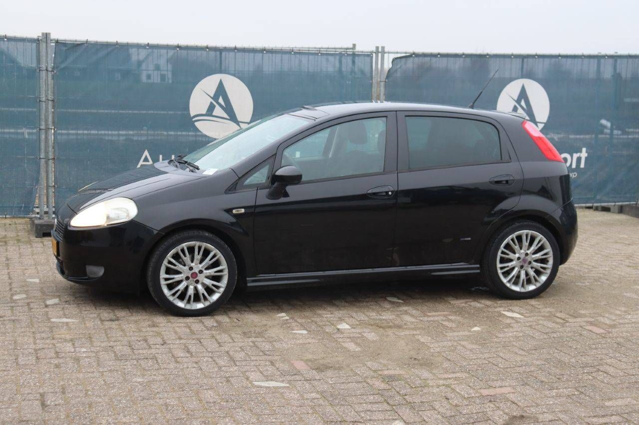 Passenger car Fiat Punto Petrol 120 hp 2008 (Margin)