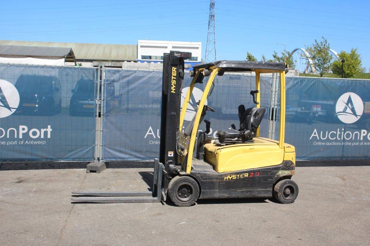 Hyster J2.0XNT LWB Electric Forklift 1800kg 3.41m 2017