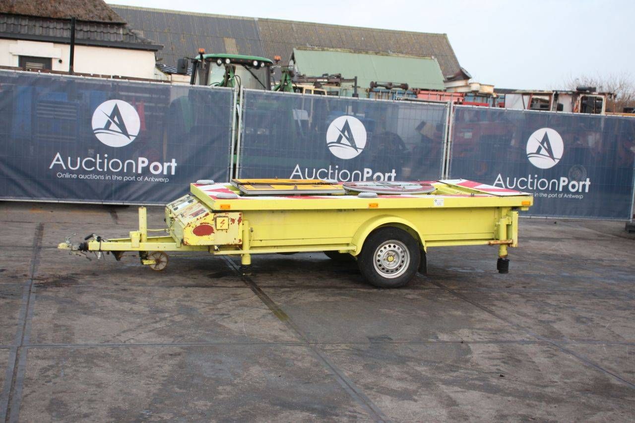 Signal car Van Weel VW1300P 1999 (Margin)