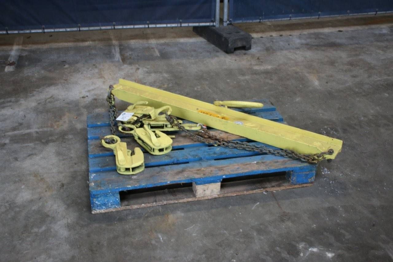 Lifting yoke 2000kg 2021