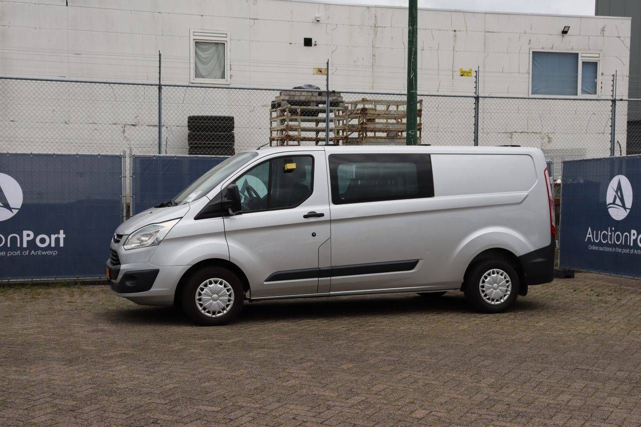 Fourgon Ford Transit Custom Diesel 125 ch 2014