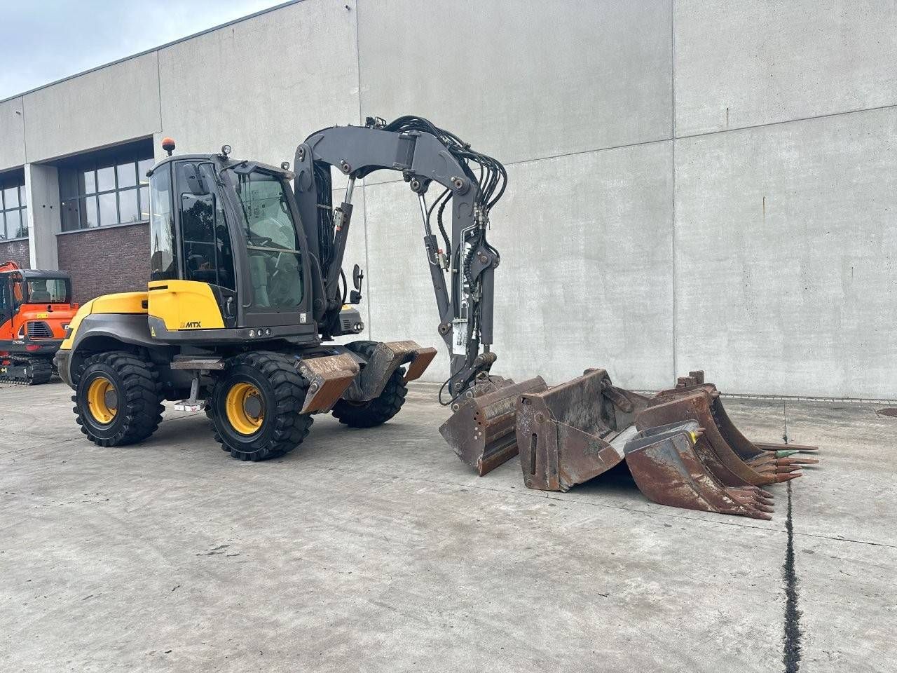 Reifenkran Mecalac 12MTX Diesel 2016