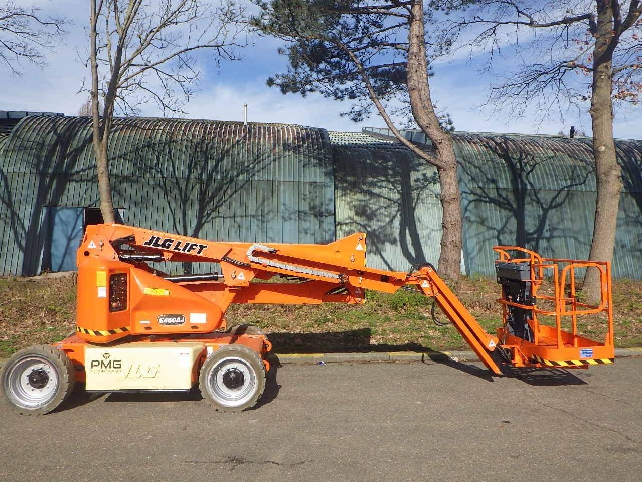 JLG E450AJ Electric Articulated Boom Lift 15.72m 2011