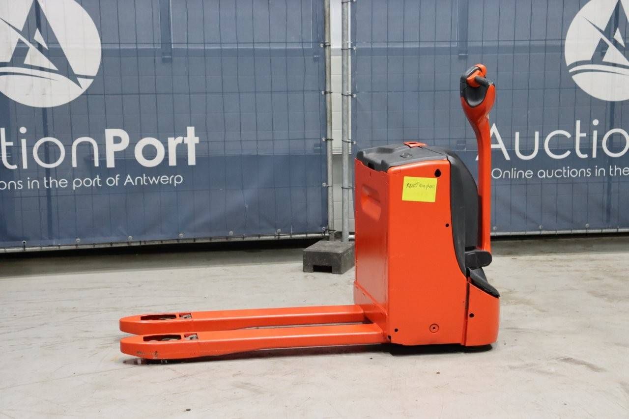 Pallet truck Fenwick-Linde T16 Electric 1600kg 2015
