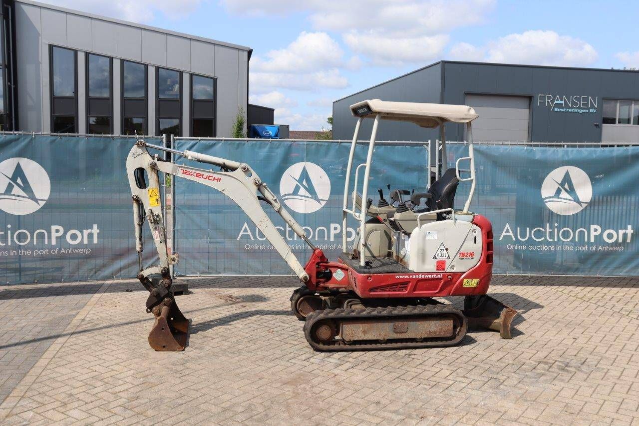 Mini digger Takeuchi TB216 Diesel 2012