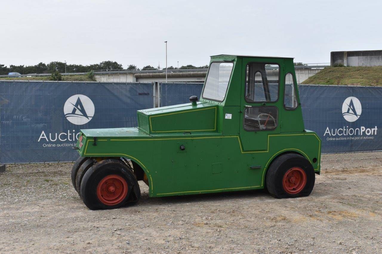 Valk Tire roller with Ford engine