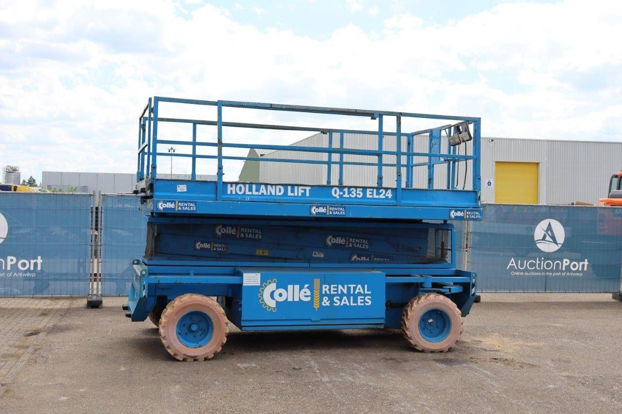 Scissor lift Holland Lift Q135EL24 Electric 750kg 15.5m 2006