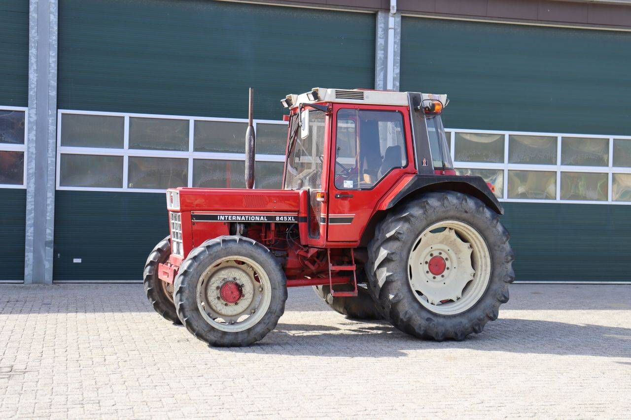 Tractor International Harvester IH 845AXLF Diesel 59kW