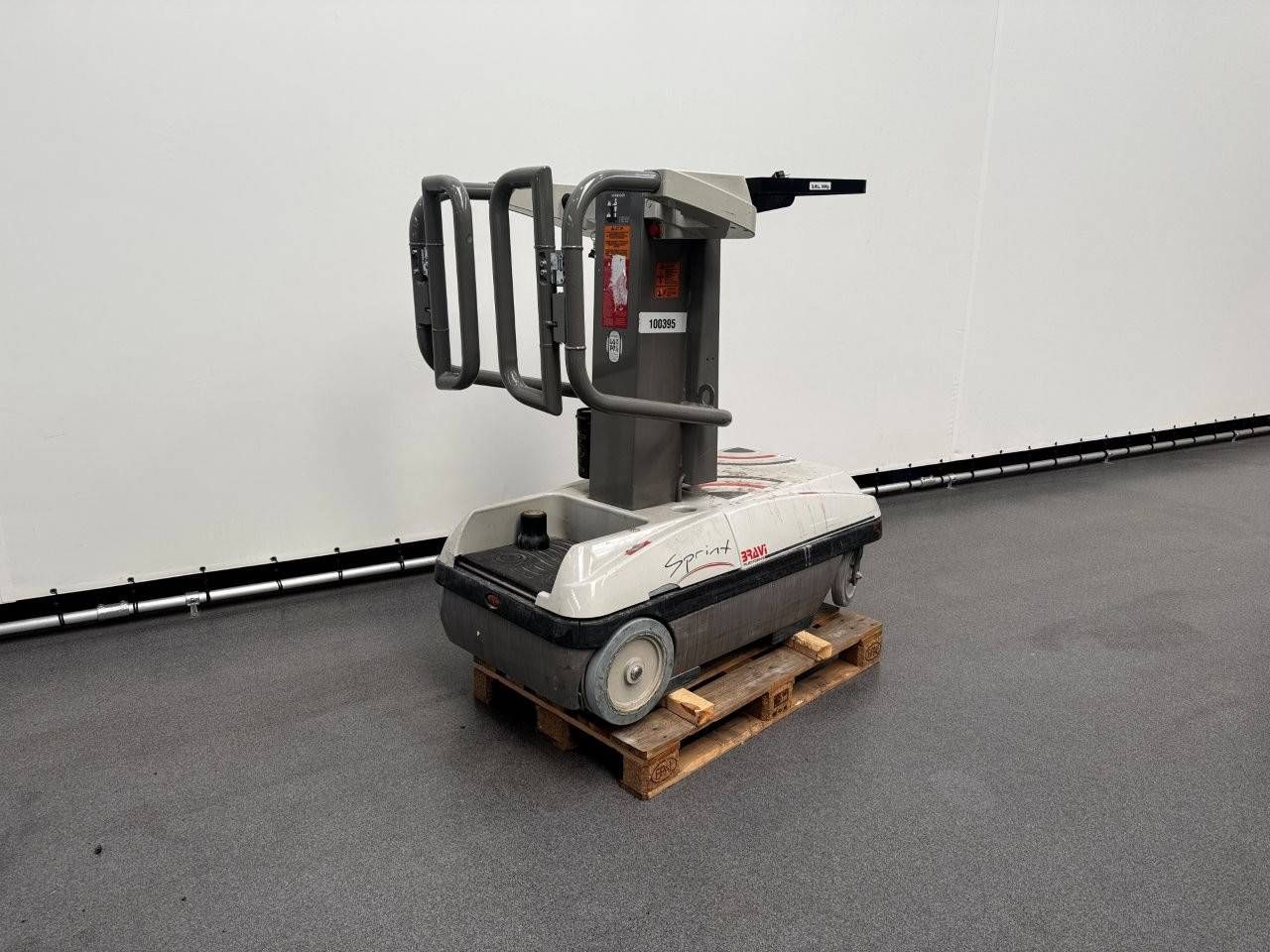 Braviisol Lui Mini SK Electric Mast Lift 5.35m 2019