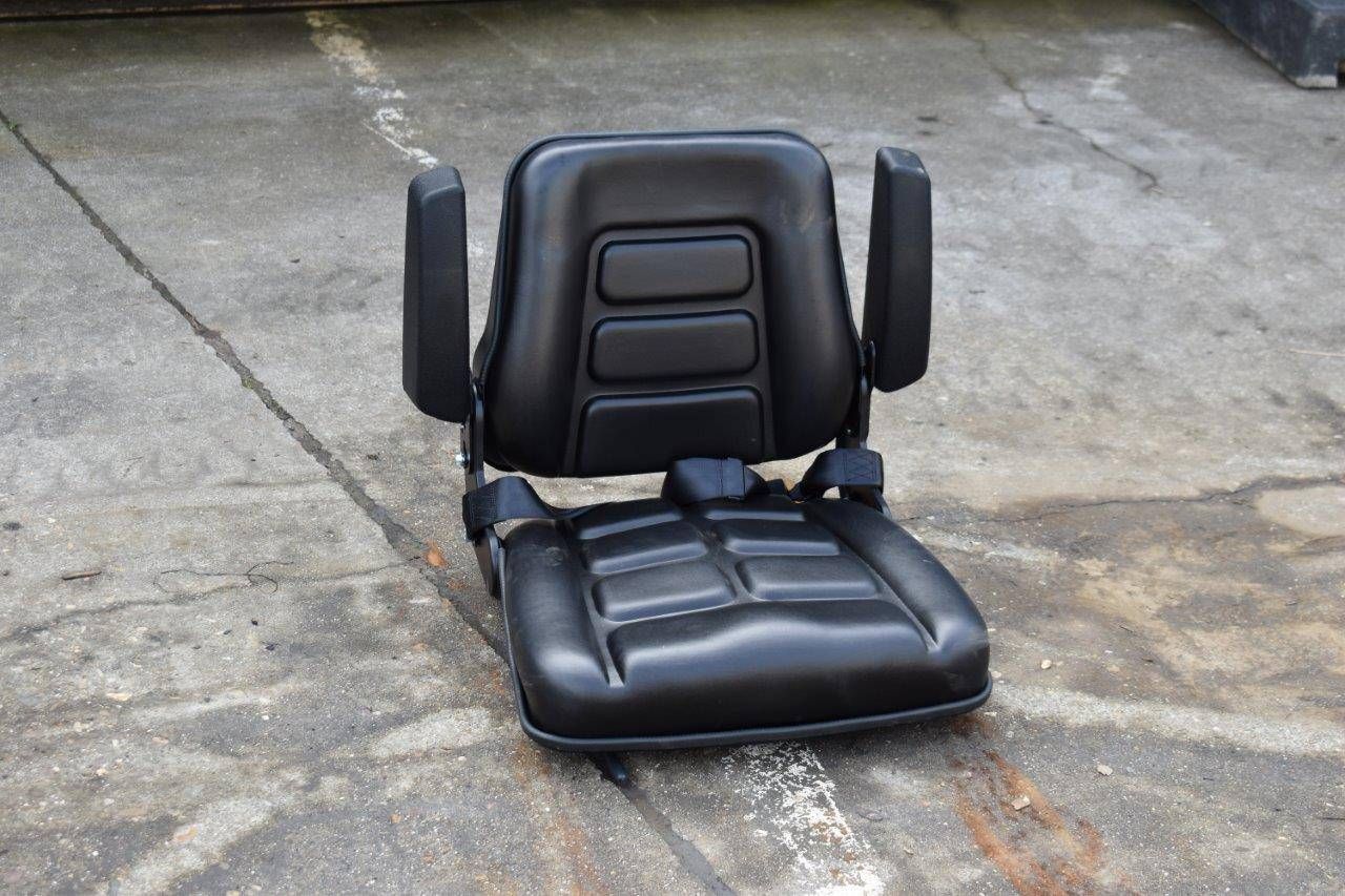 Forklift seat 