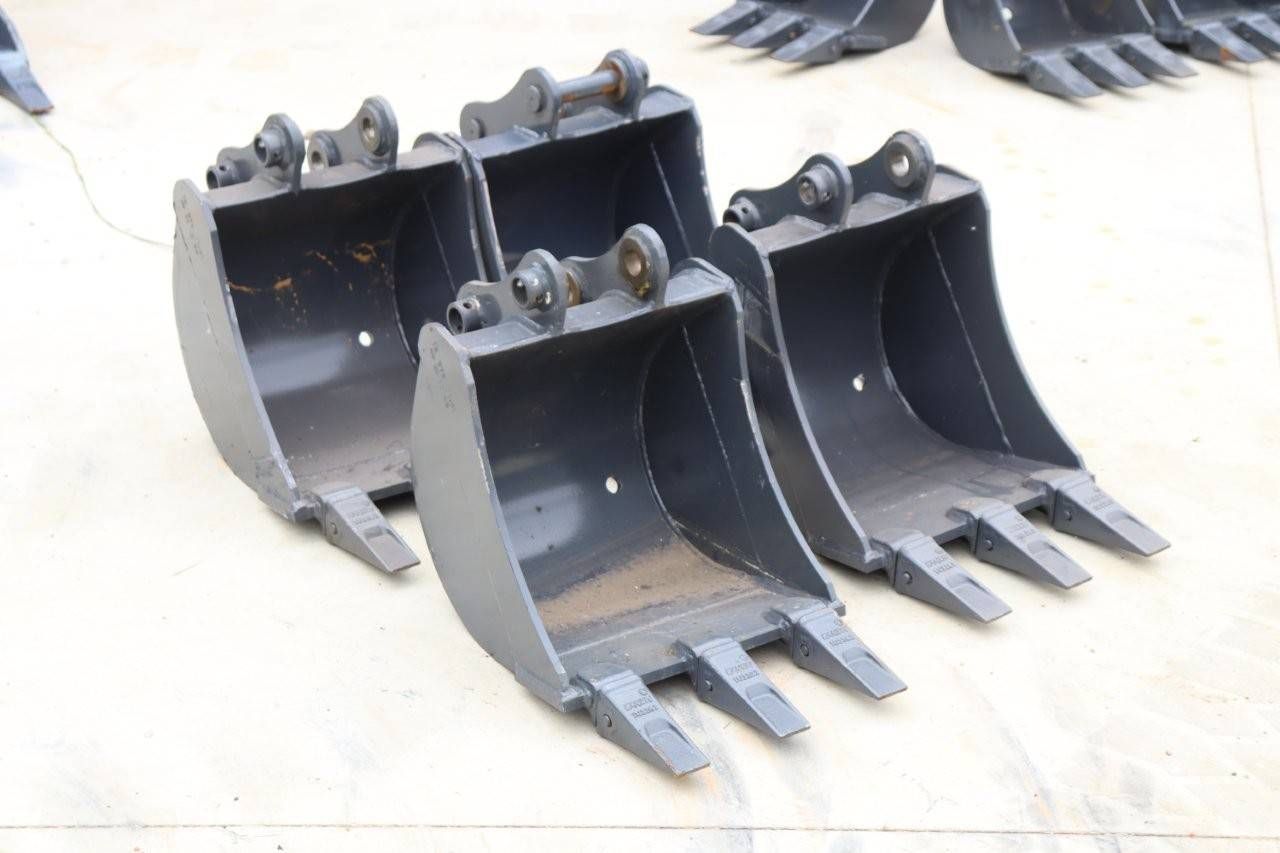 Sunward 2000kg Excavator Buckets New 4 Pieces