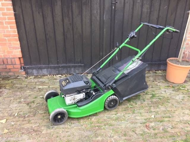 Push mower John Deere (Margin)