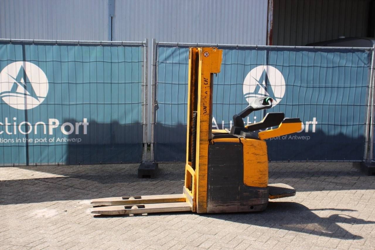 Stacker Jungheinrich ERC 212 Electric 1200kg 2013