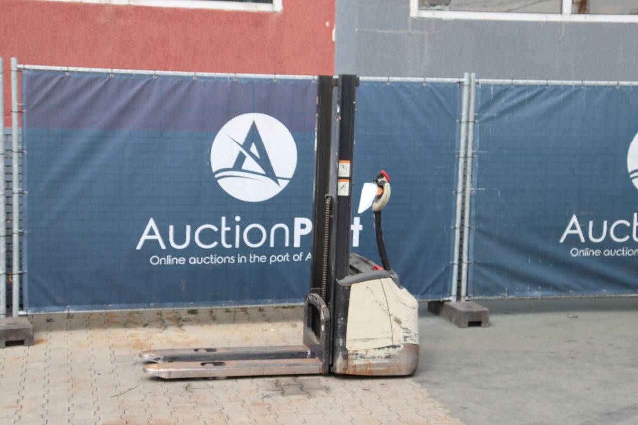 Stacker Crown WF 3000-1.0 NT Electric 2012