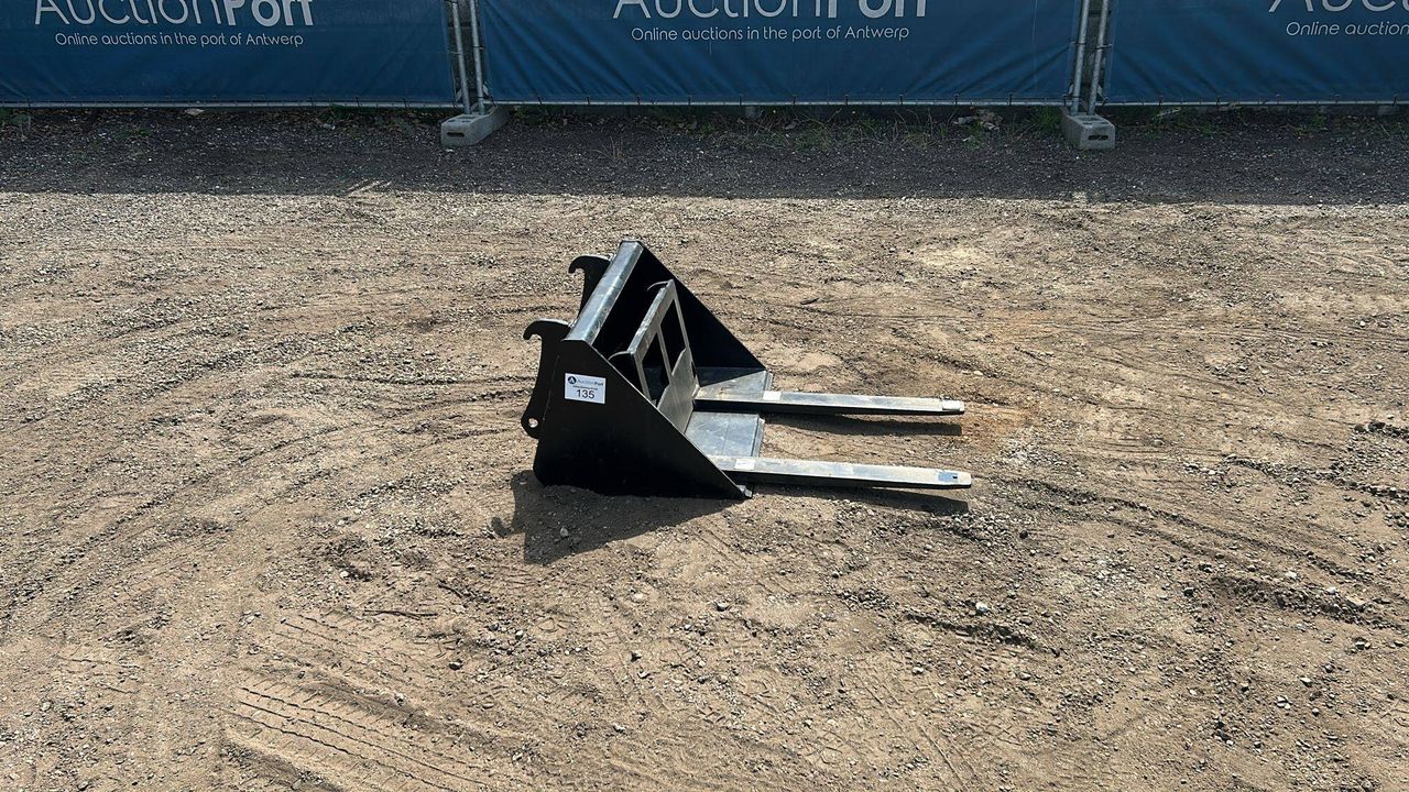 Pallet forks and excavator bucket