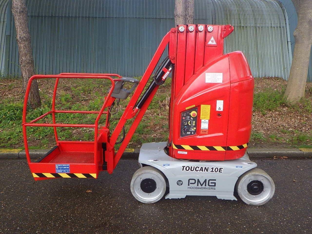 Mast lift Toucan 10E Electric 10.1m 2010