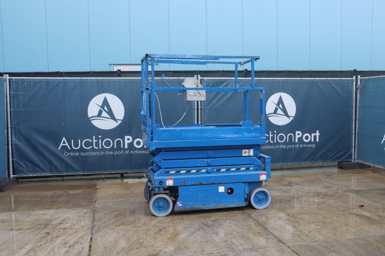 Scissor Lift Skyjack SJ III - 3219 Electric 7.8m 2012