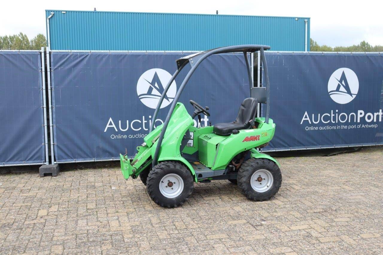 Articulated loader Avant M220EMNT Petrol 19hp 2007