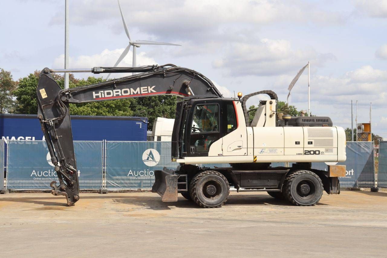 Hidromek HMK200W Diesel 120.7kW Wheel Excavator 2015