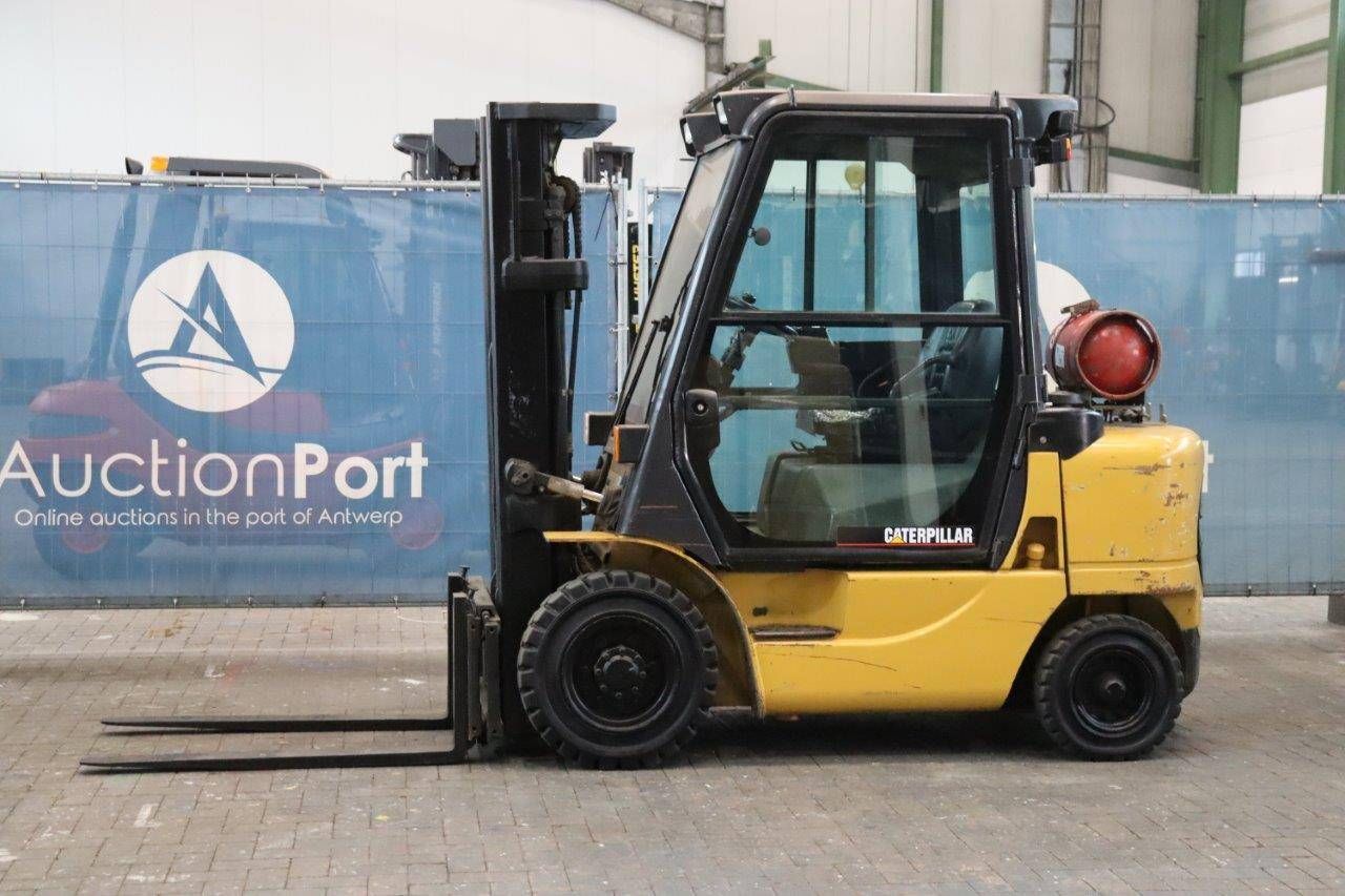 Forklift Caterpillar GP25K LPG 2500kg 5.0m 2005