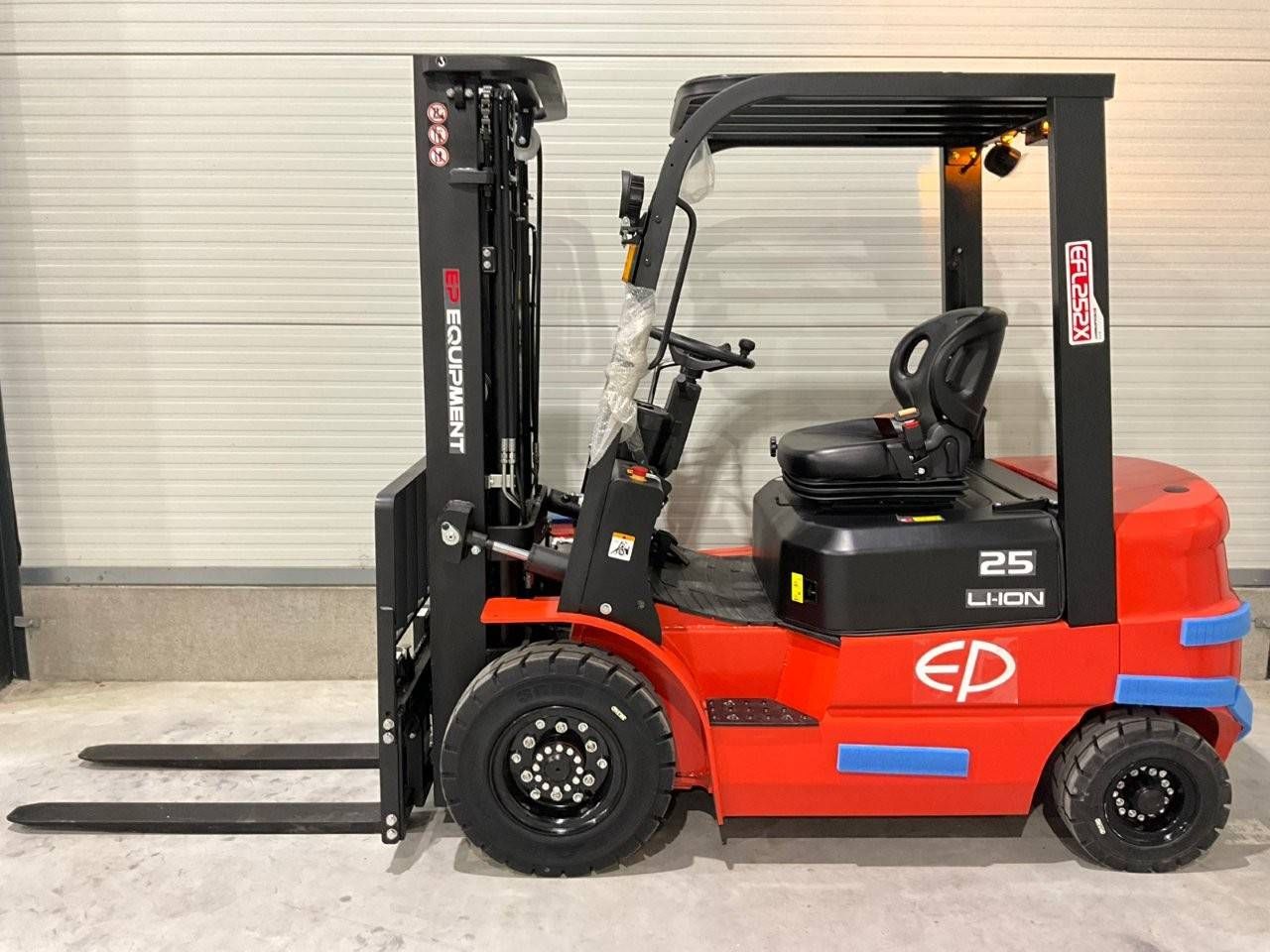 Forklift EP Equipment EFL252X Electric 2500kg 4.8m 2025