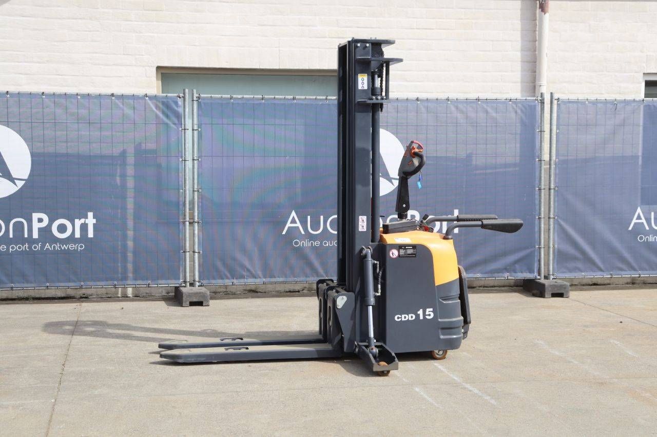 Nycheki EW15 Electric Stacker 1500kg 5.5m New