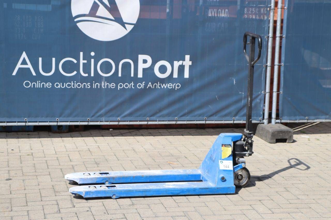 Pallet truck 