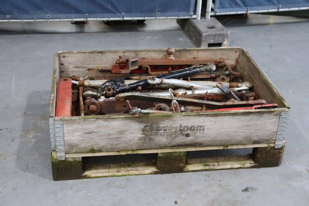 Lot 3 point hitch