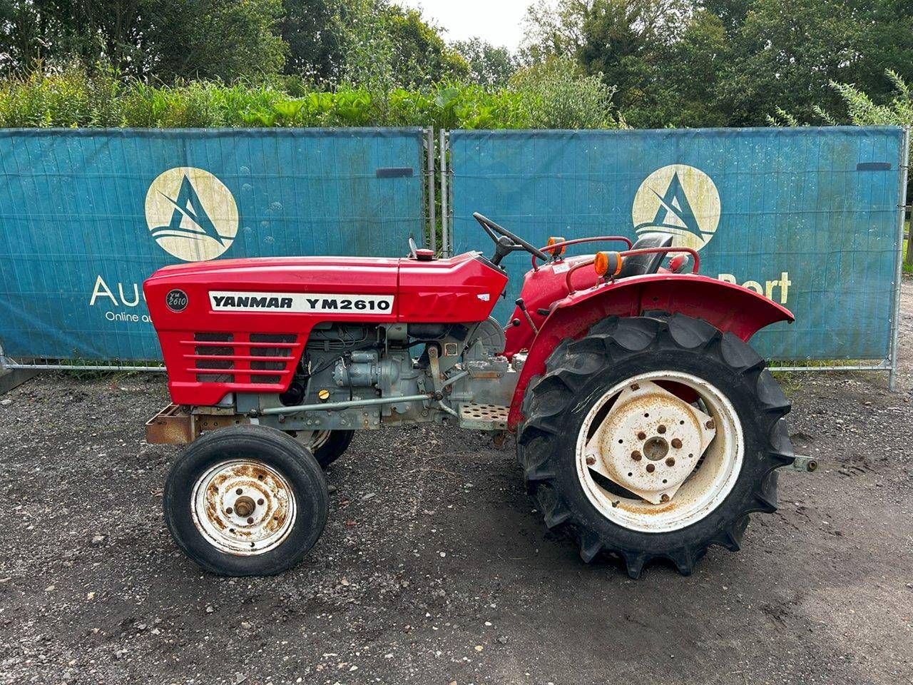 Tractor Yanmar YM2610 Diesel 26hp