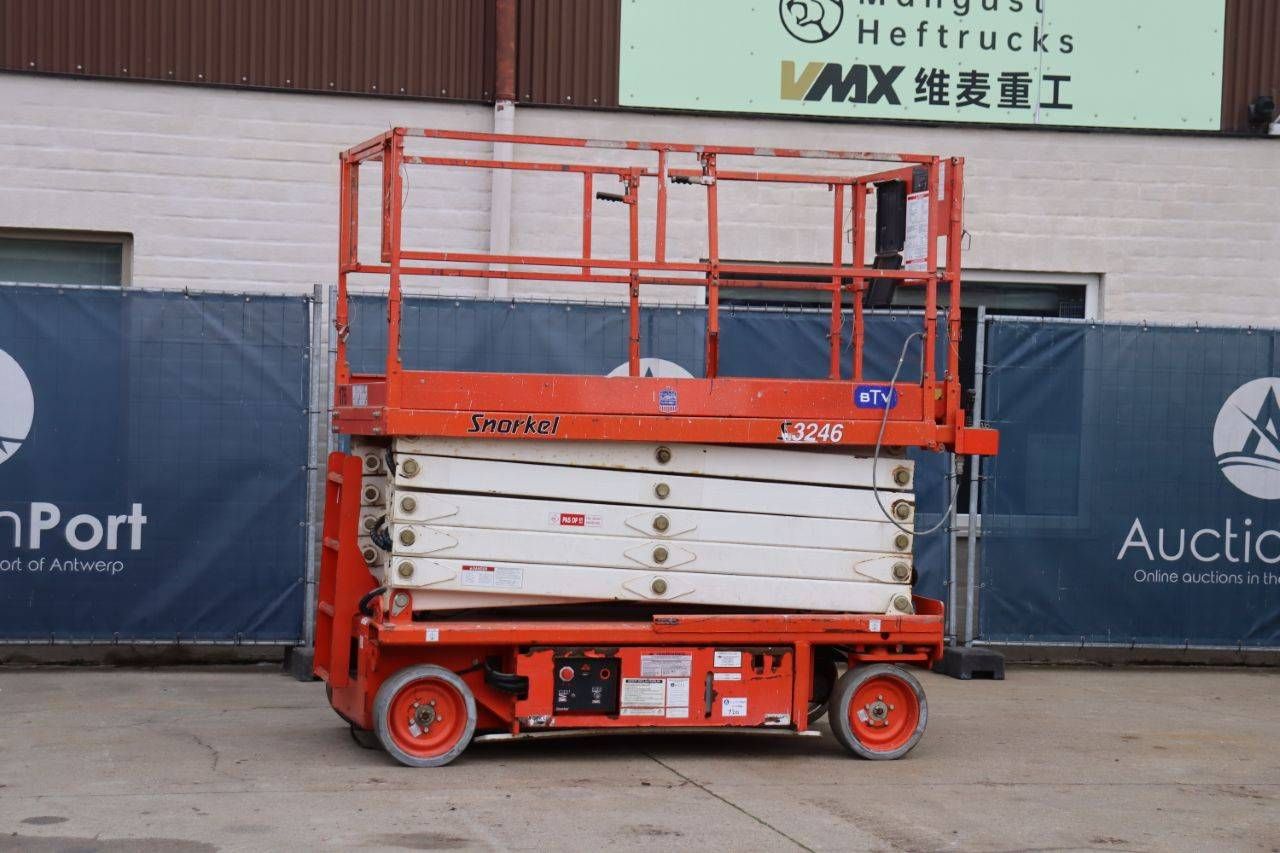 Scissor lift Snorkel S3246 Electric 11.8m 2005