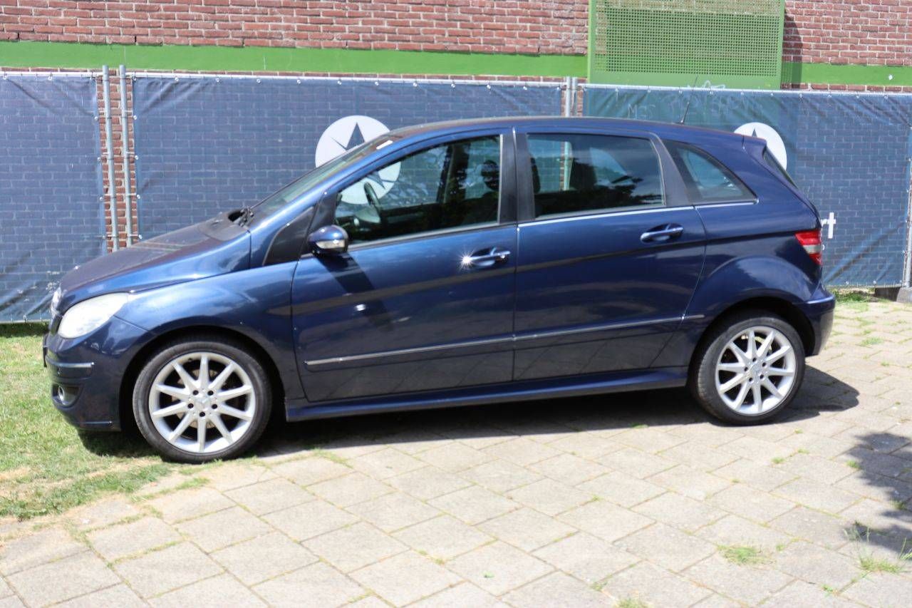Passenger car Mercedes-Benz B 200 Petrol 136 hp 2007