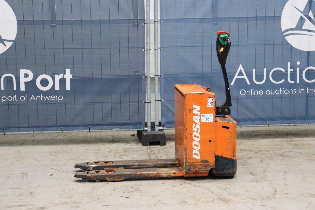 Pallet truck Doosan LEDH20M Electric 2000kg 2016