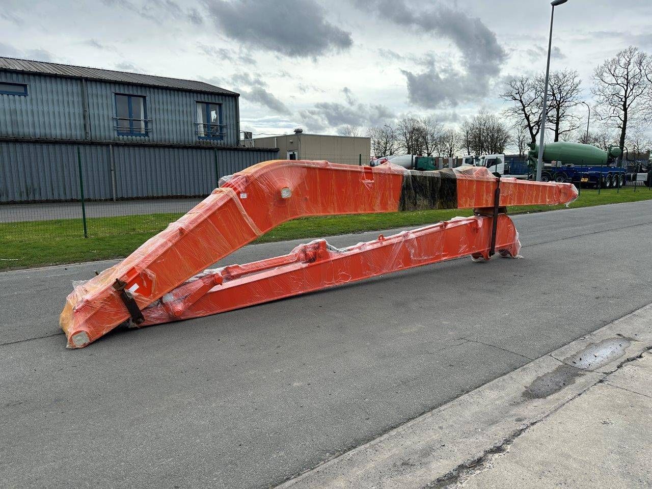 Long Reach 16.76m + Toothbox Hitachi ZX210 New