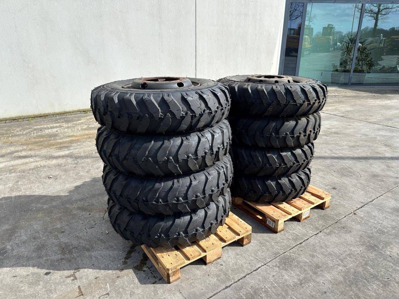 Tire set Obnova BRNO 10.00-20 New