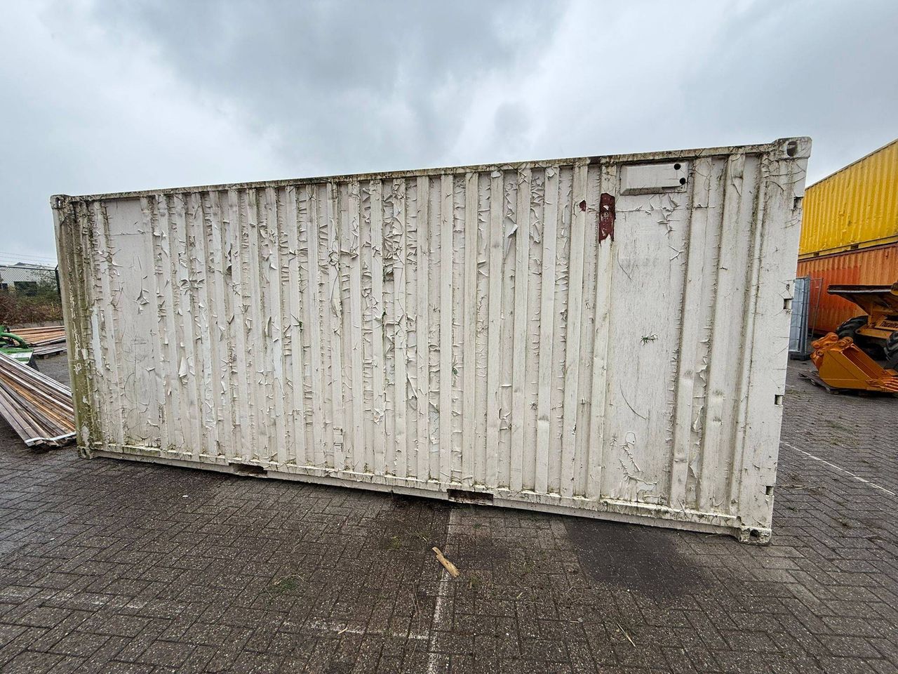Container
