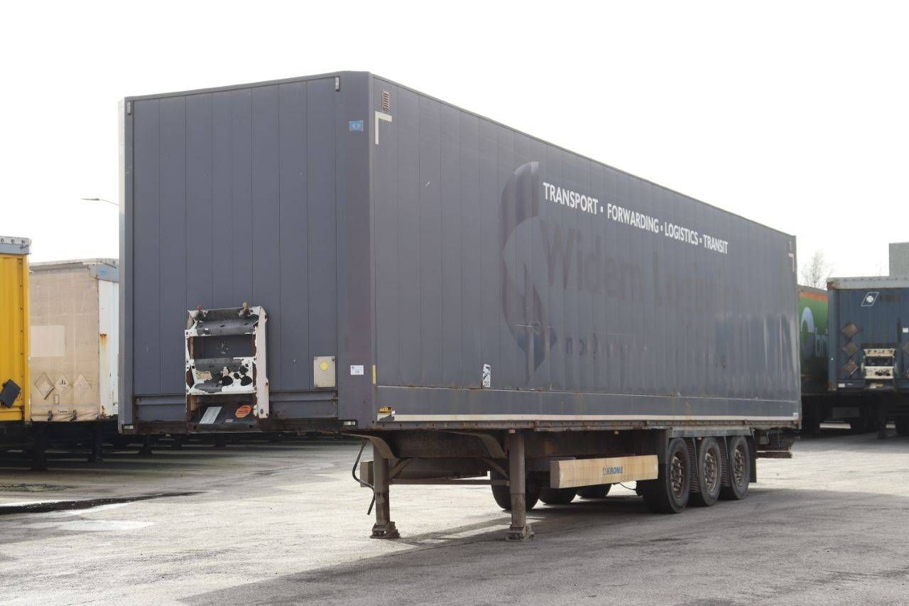 Closed Semi-Trailer Krone SD 2013