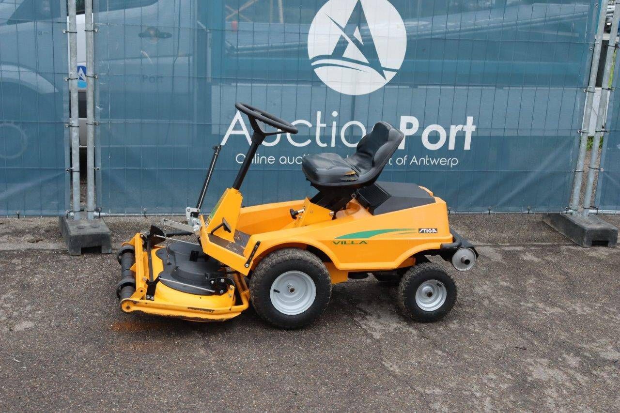 Stiga Villa Petrol Riding Mower