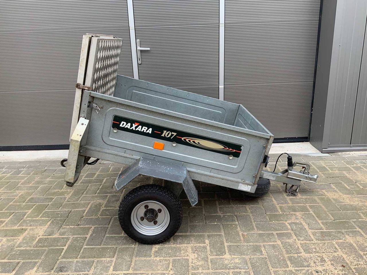 Trailer Daxara 107 120x170cm
