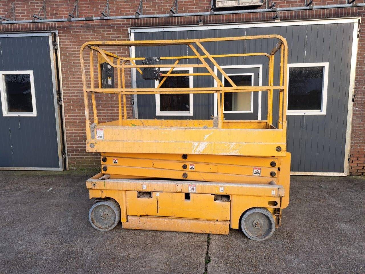 Scissor lift Haulotte Electric 8m