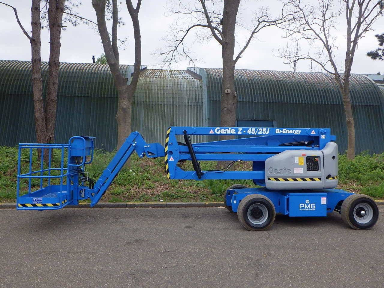 Articulating telescopic boom lift Genie Z-45/25 Bi-energy 15.92m 2011
