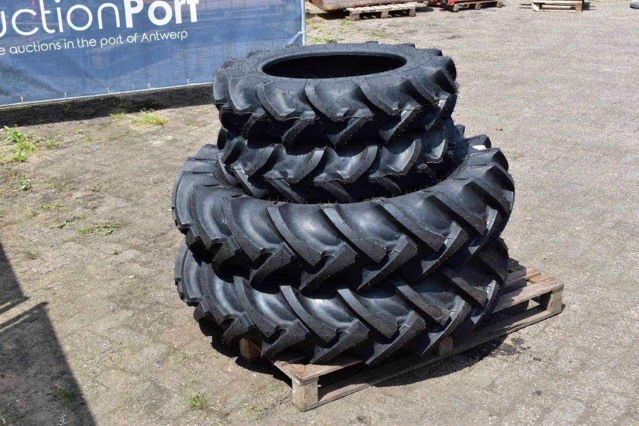 Agricultural tire set