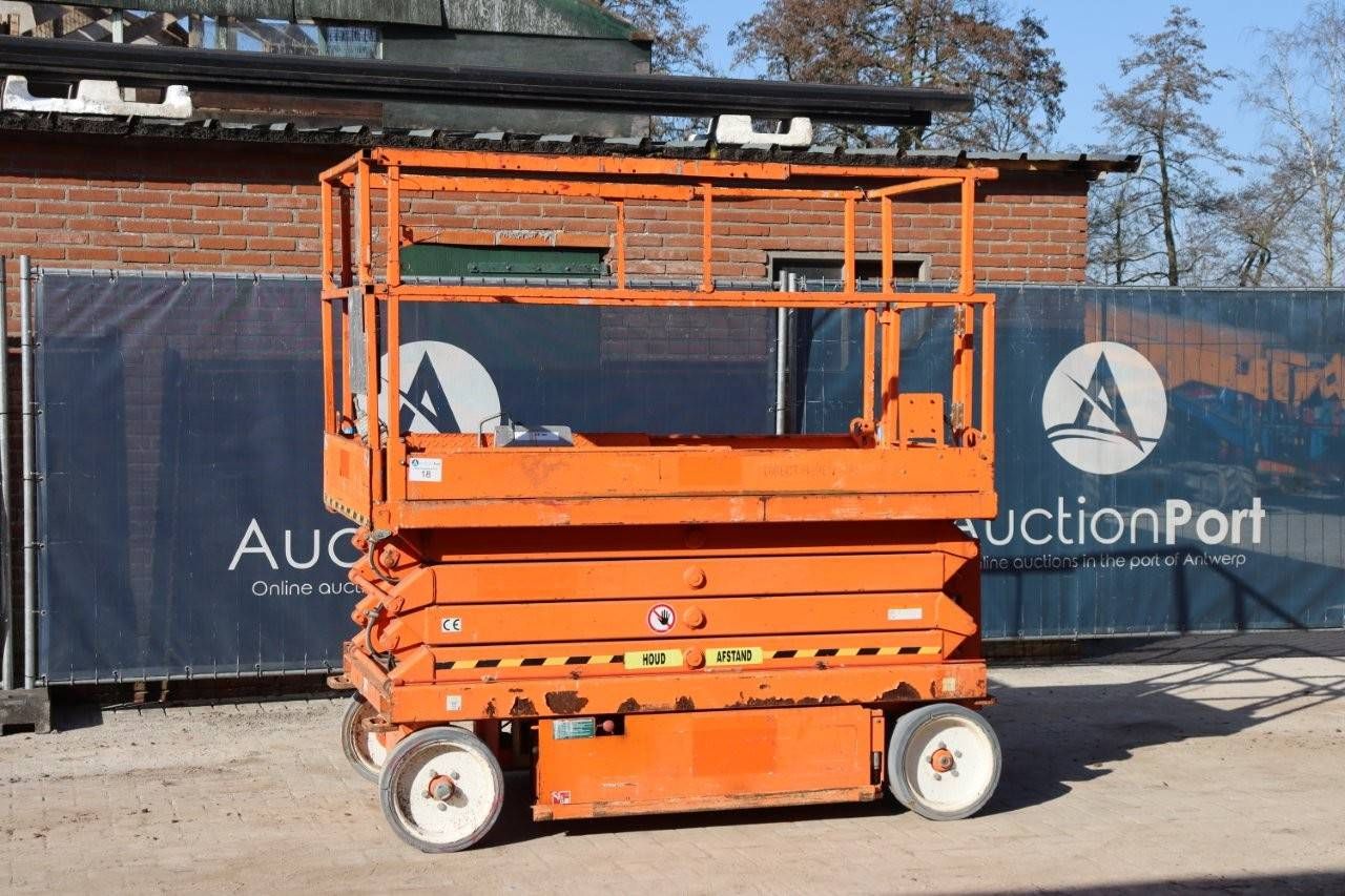 Scissor Lift Skyjack SJ III - 4626 Electric 7.9m 2011