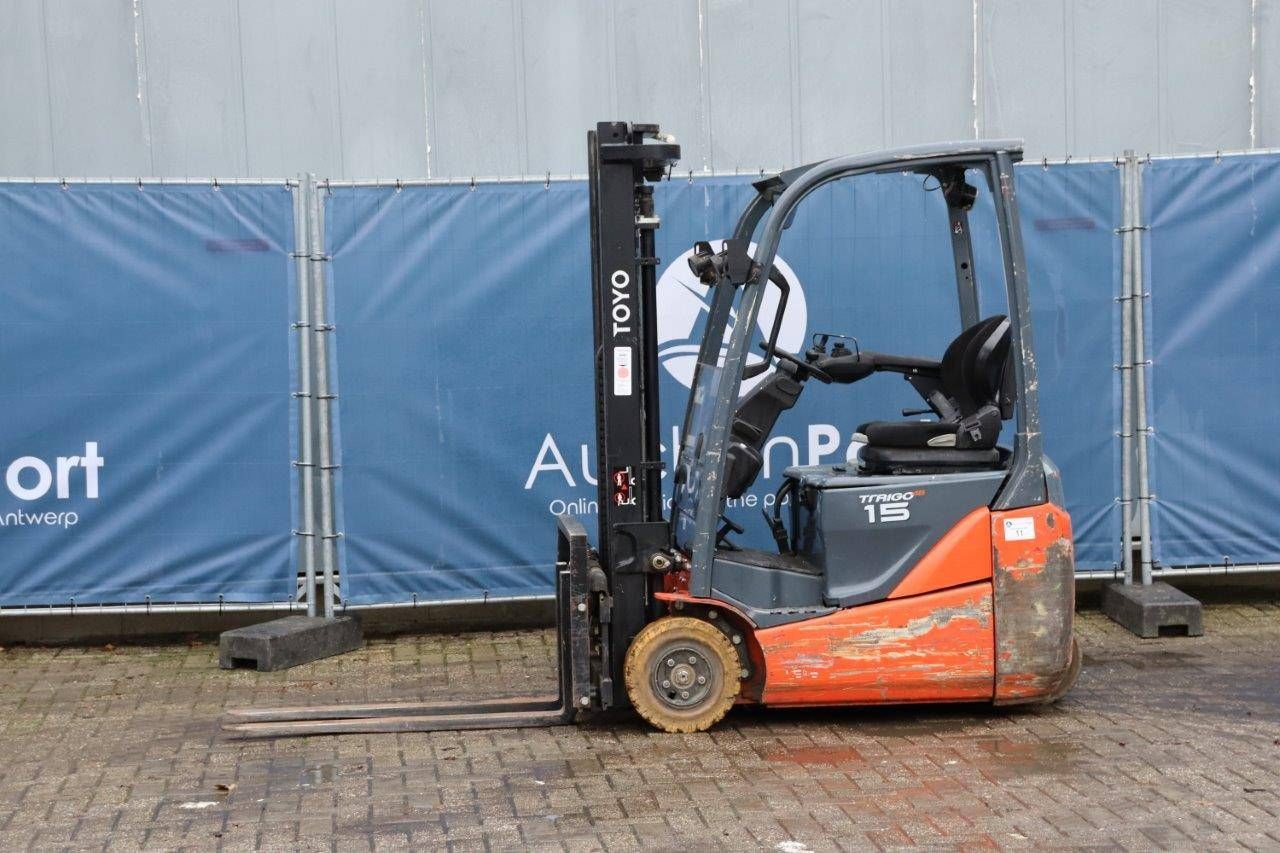 Chariot élévateur Toyota 8FBE15T Électrique 1500kg