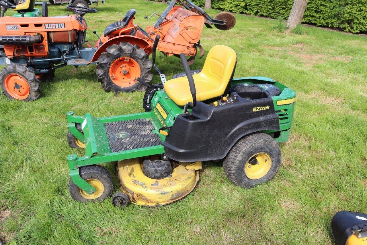 Riding mower John Deere Z225 Petrol 18hp (Margin)