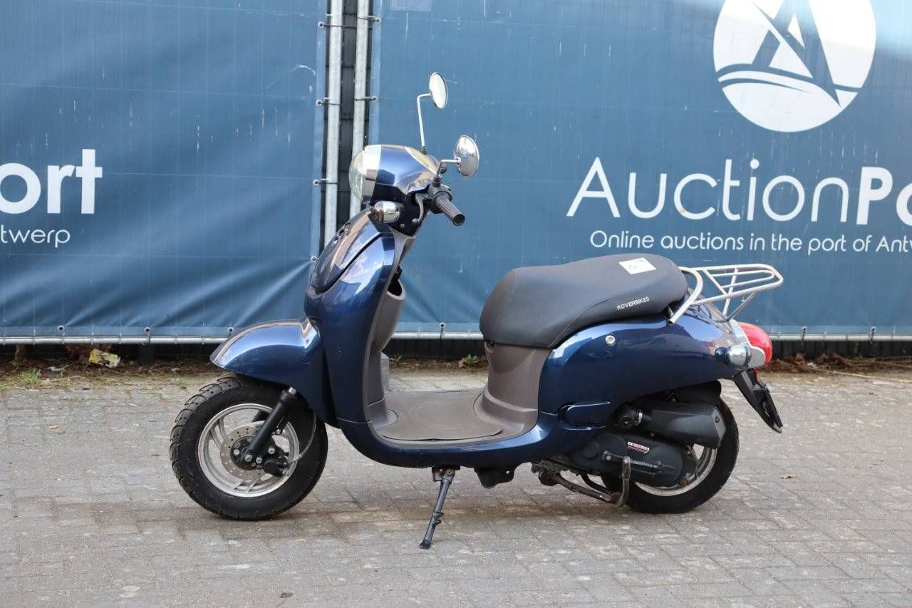 Scooter ZNEN ZN50QT-51A Gasolina 2cv 2016 (Margen)