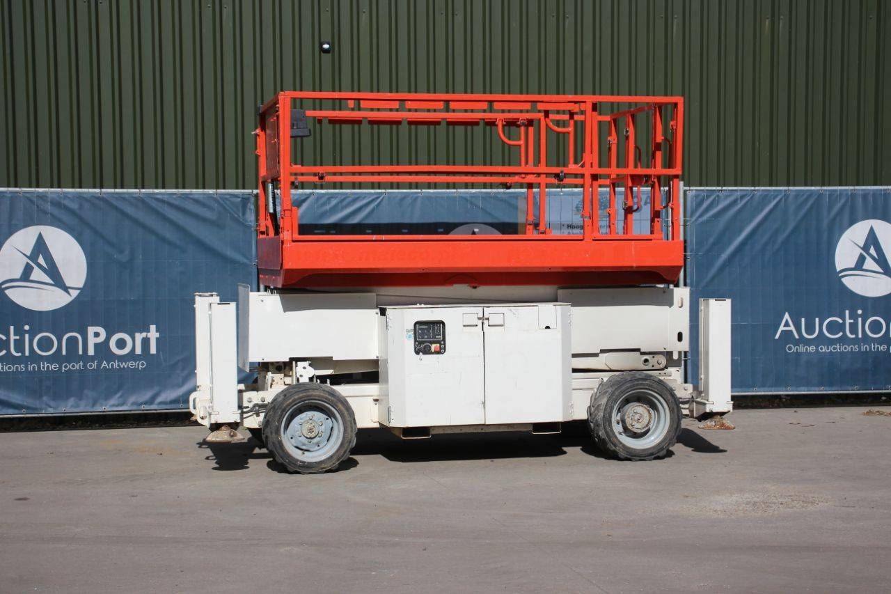 Scissor lift Genie GS-3369 Diesel 11.96m 2013