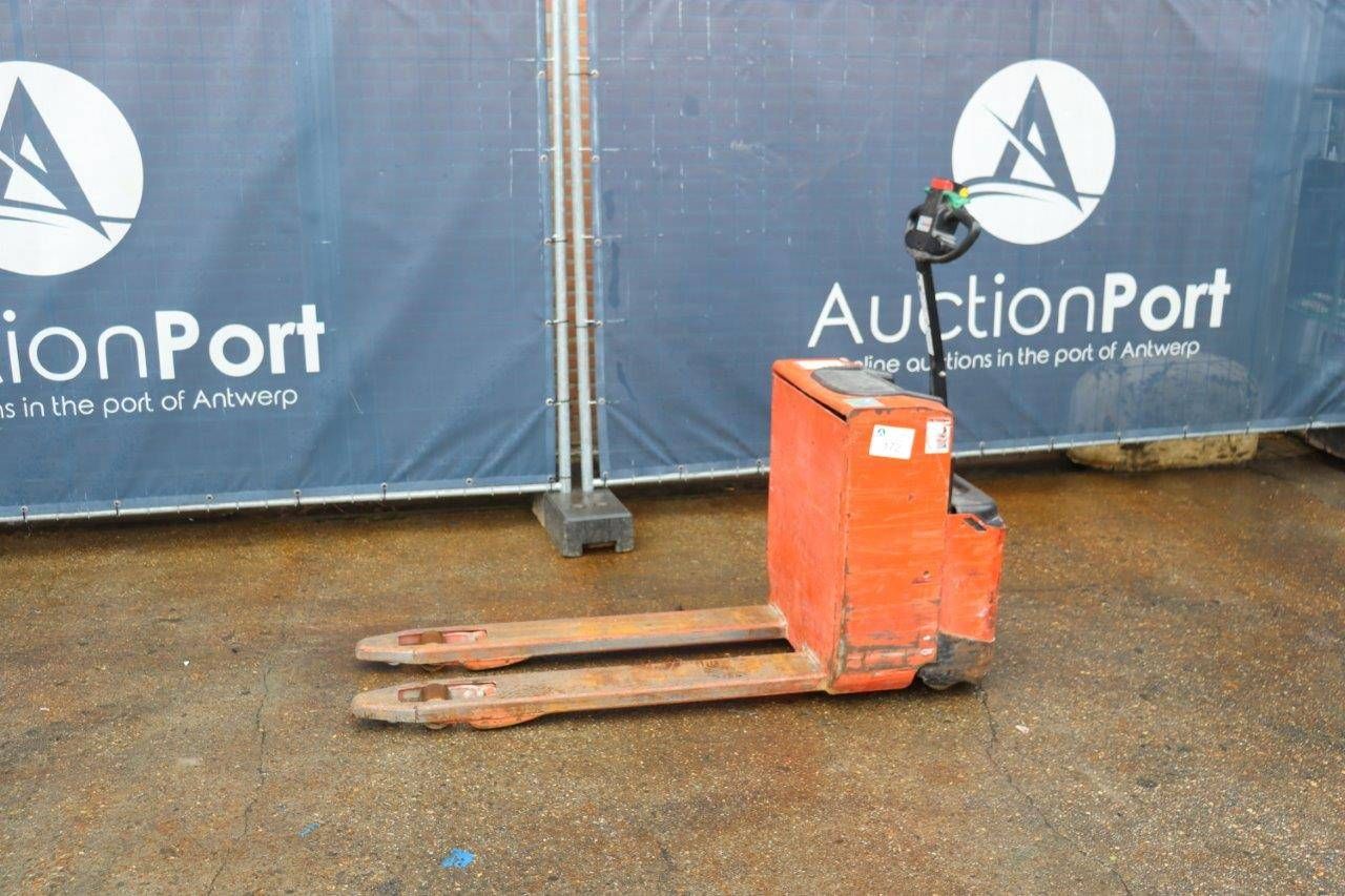 Fischer Electric pallet truck