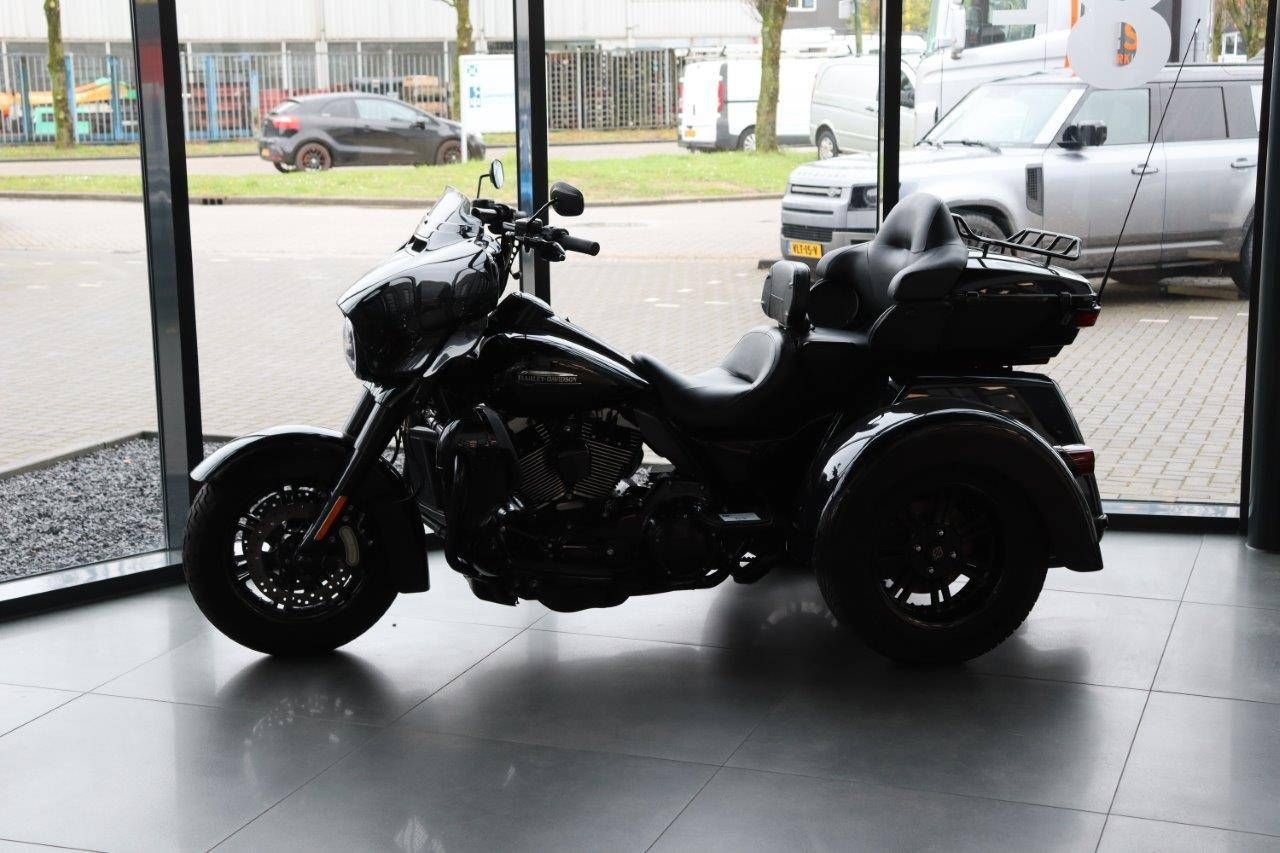 Motorcycle Harley-Davidson FLHTCUTG Petrol 78hp 2015