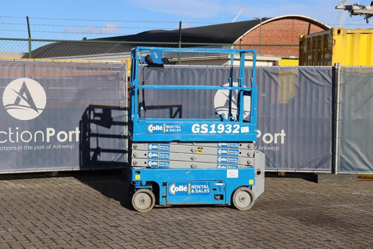 Scissor Lift Genie GS-1932 Electric 7.85m 2015